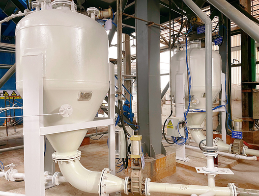 Apparecchiature per pompe pneumatiche di grande capacità di trasporto per silos di cemento